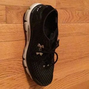 Size 10 men’s shoe